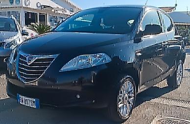 Lancia Ypsilon 0.9 TwinAir 85 CV 5 porte Ecochic S