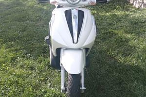 Piaggio Beverly 300 tourner 