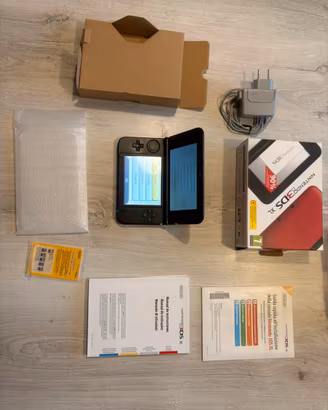 Nintendo 3ds XL con scatola e manuali