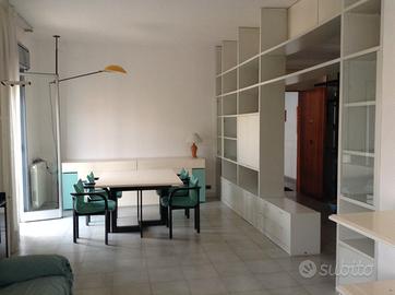 4 Vani Arredati Angolari Via Boccone/Pigno