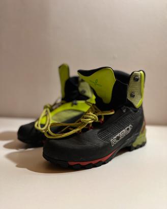 Scarponi MONTURA taglia 42