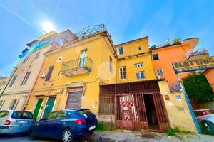 PALAZZINA A NAPOLI