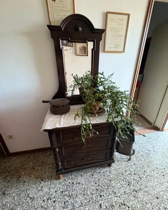 Mobile entrata in legno