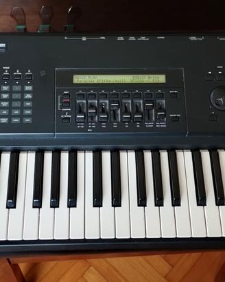 tastiera Yamaha SY85