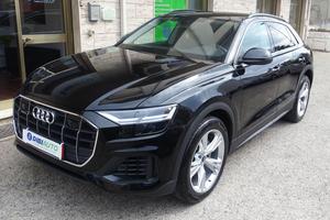 AUDI Q8 55 TFSI e quattro tiptronic
