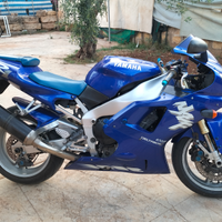 Yamaha r1