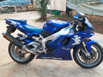 Yamaha r1