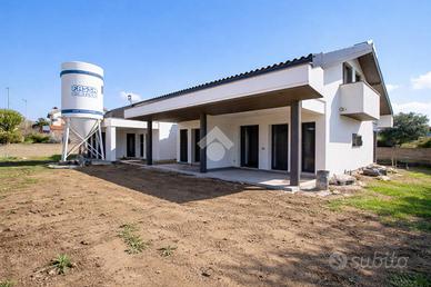 PORZIONE DI BIFAMILIARE A ARDEA