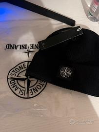 Berretto stone island