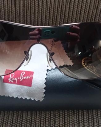 occhiali da sole RayBan 