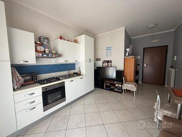 Bilocale+Box Auto Pressi Metropolitana MAV444