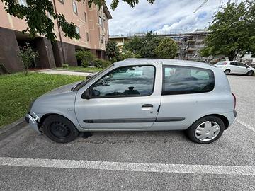 Renault Clio Ice 2004
