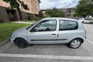 Renault Clio Ice 2004