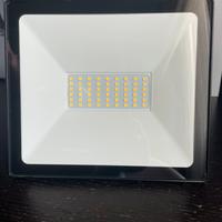 Faro led per esterno 4000k