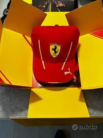 cappellino Ferrari  con kit scuderia