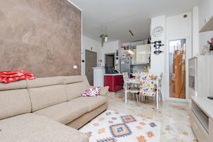 Stanza in Appartamento Ristrutturato - Crescenzago