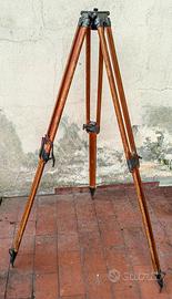 Treppiede in legno Officine Gallileo Bla