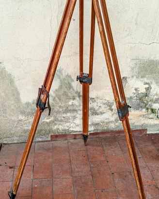 Treppiede in legno Officine Gallileo Bla