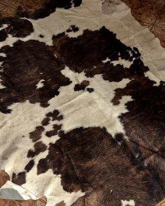 PREGIATO TAPPETO IN VERA PELLE DI MUCCA VINTAGE