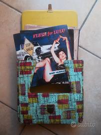 LOTTO 22 DISCHI IN VINILE 45 giri 7" + VALIGETTA