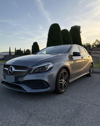 Mercedes-Benz Classe A180 AMG Line pacchetto sport