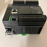 Tm221ce24t plc con 14In/10out +2 anal. Schneider