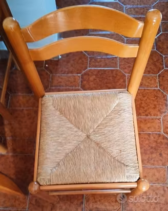 SEDIE IN LEGNO MASSELLO CON SEDUTA IN PAGLIA