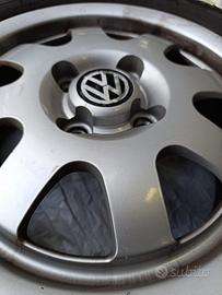 4 Pneumatici con cerchione wolkswagen 165/65R14