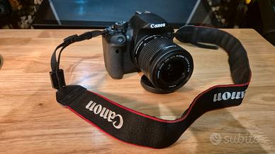 Fotocamera REFLEX Canon 700D