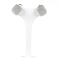 Orecchini con pavè di diamanti