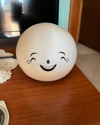 Lampada smile bianca sorridente che cambia colore