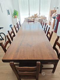 Tavolo in legno + 10 Sedie
