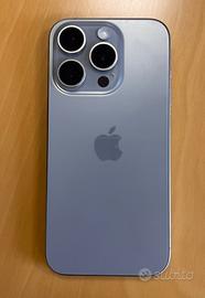 iPhone 15 pro color titanio