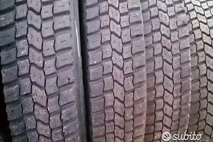 4 gomme usate per autocarro 275 70 22.5 KUMO