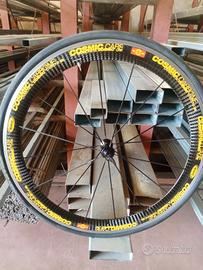 ruota anteriore in carbonio cosmic 