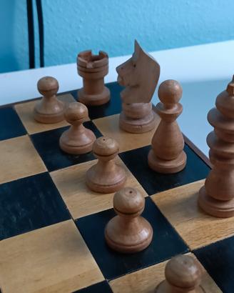 Gioco degli scacchi artigianale