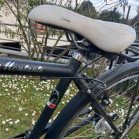 Bicicletta city bike marca Montante by Maserati