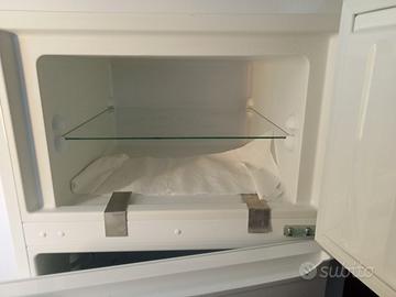 frigorifero munito anche di congelatore