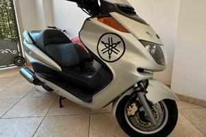 Yamaha majesty 250