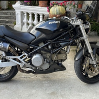 Ducati monster 750