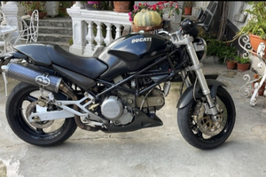 Ducati monster 750