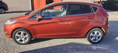 Ford Fiesta 1.4 5 porte Bz.- GPL Titanium
