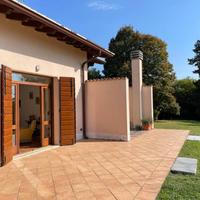 Villa contemporanea con parco secolare Solferino/C