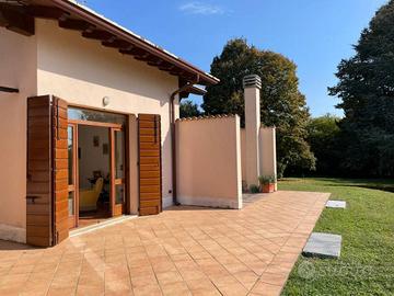 Villa contemporanea con parco secolare Solferino/C