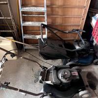 2 tagliaerba a scoppio NON funzionanti