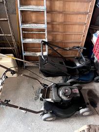 2 tagliaerba a scoppio NON funzionanti