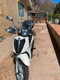 Piaggio Carnaby 300iE