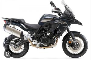 Benelli trk 502x 
