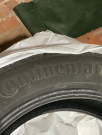 Gomme estive Continental 215/55 R 17V