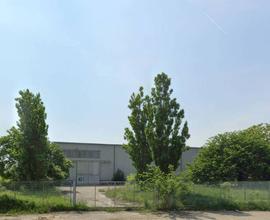 Capannone industriale a Terranova dei Passerini (L